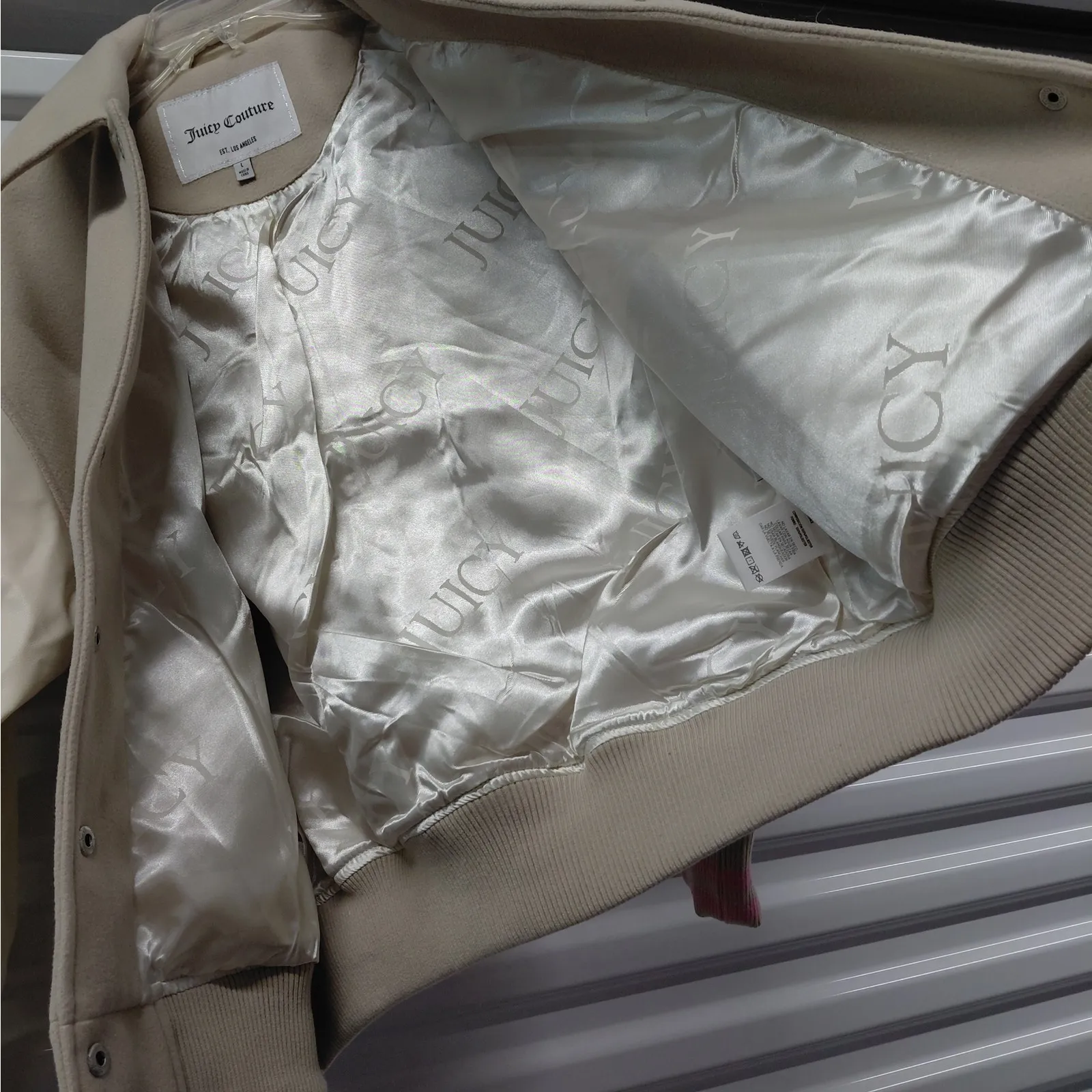 Juicy Couture Women’s Large Beige White Varsity Jacket Pink Logo Preppy Y2K - Image 8