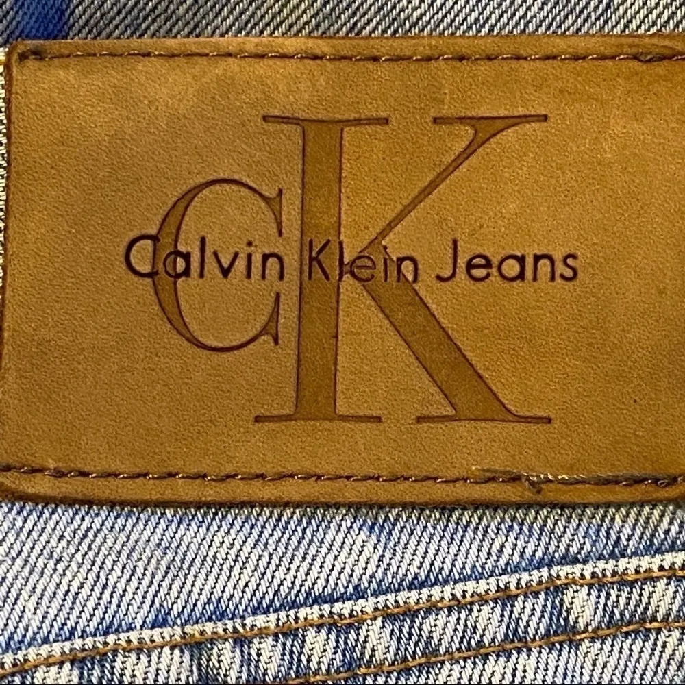 Vintage Calvin Klein Jeans Easy Fit Zipper Fly Jeans Denim 10 Short - Image 12