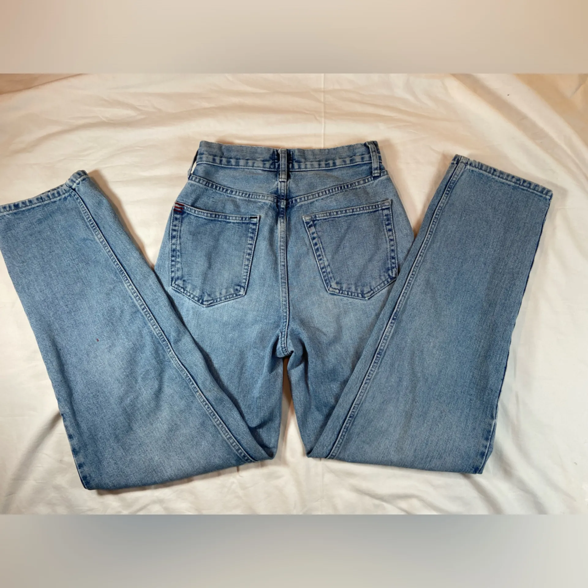 BDG High Rise‎ Baggy Lightwash Jeans Size 26 - Image 2