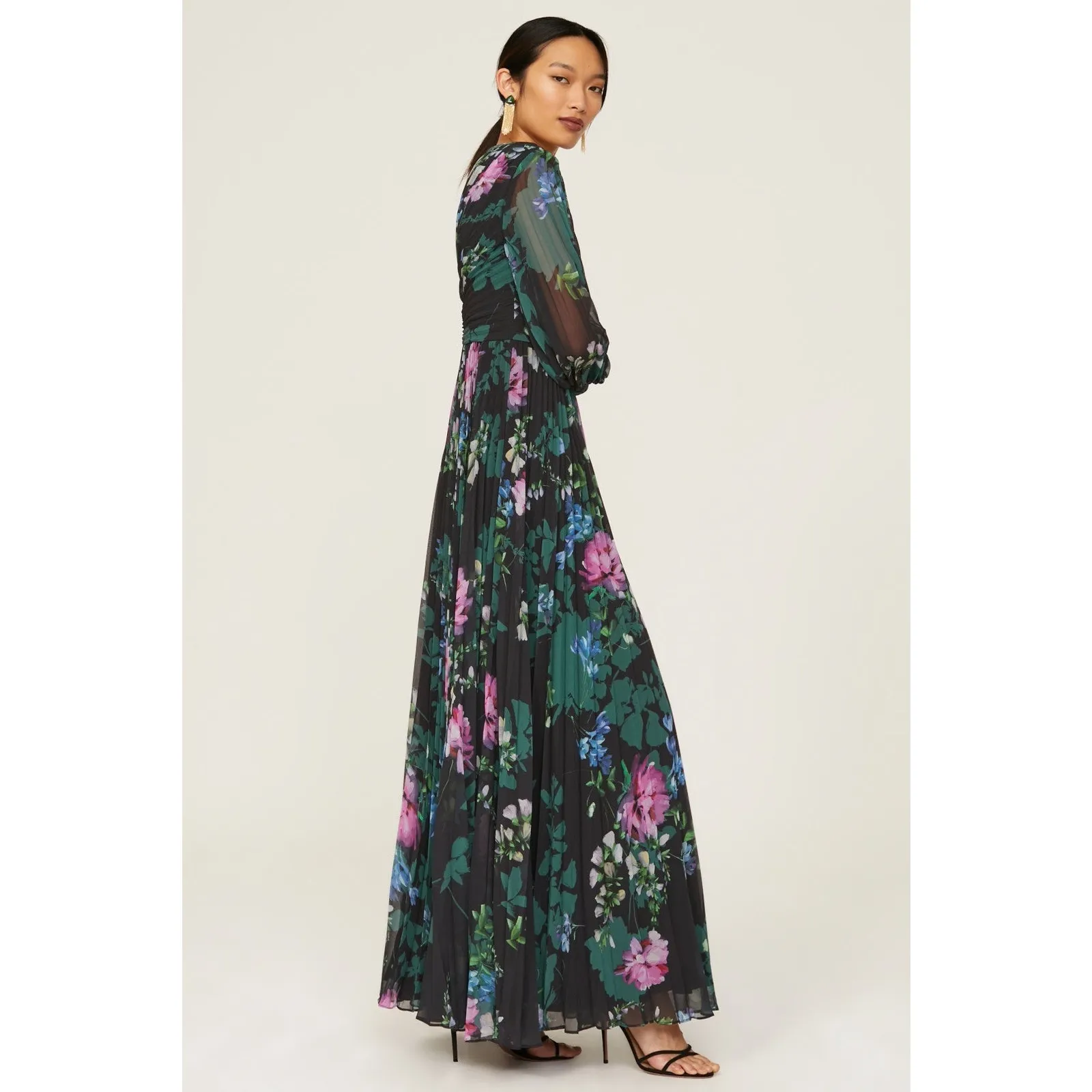 Badgley Mischka Black Floral Print Long Sleeve V-Neck Pleated Chiffon Gown 12 - Image 2