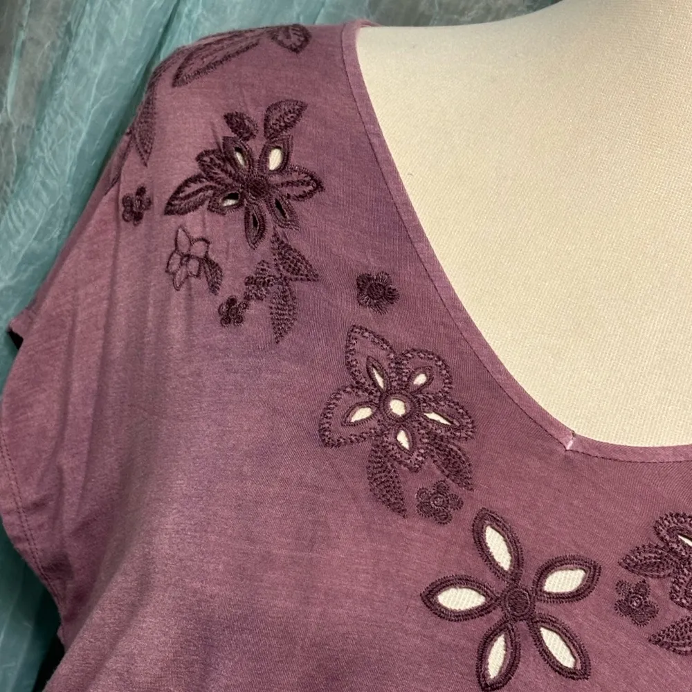 Embroidered Mauve Top - Image 3