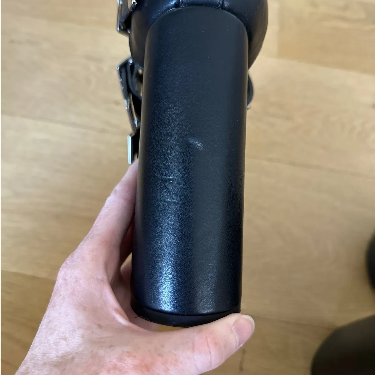 La Moda Platform Heels Spikes Buckles Revin Size US7 Black Silver - Image 8