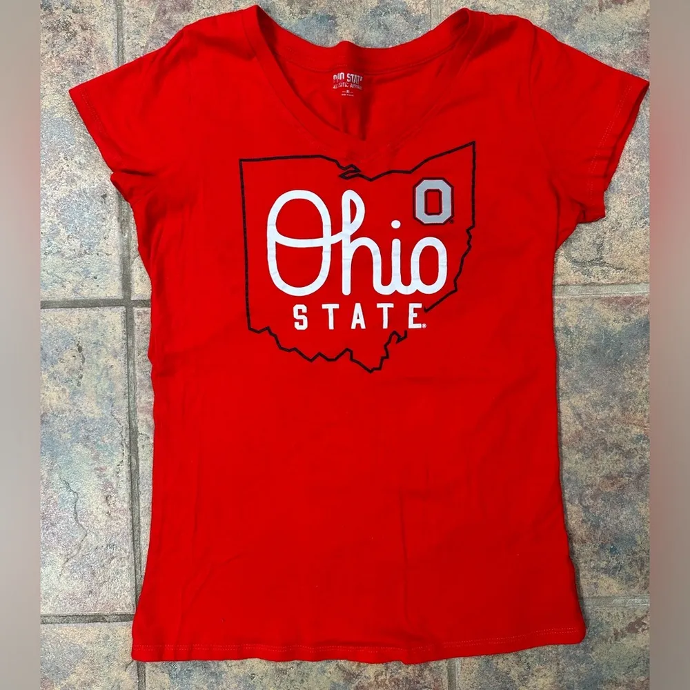 the ohio state university short sleeve v-neck tshirt, size medium - Image 3
