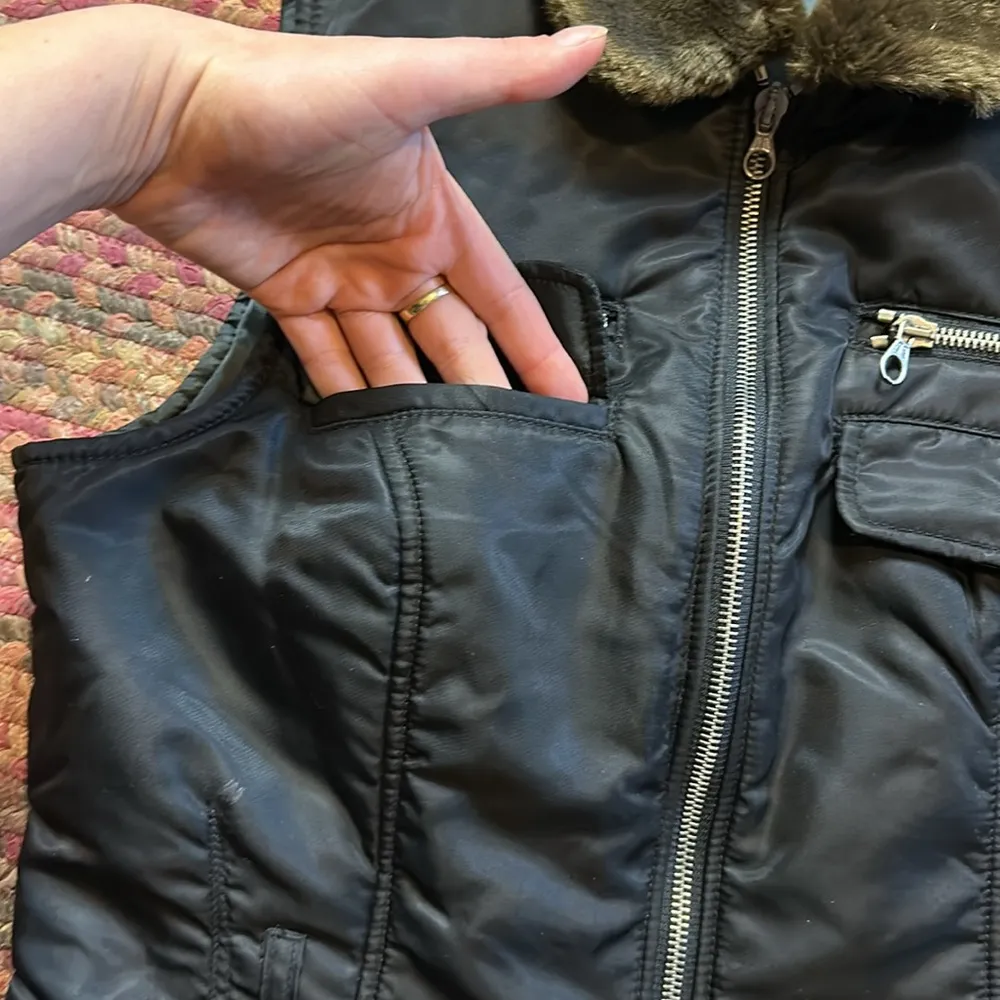 SISLEY BLACK POLYESTER FAUX FUR TRIM VEST MADE IN ITALY - Image 4