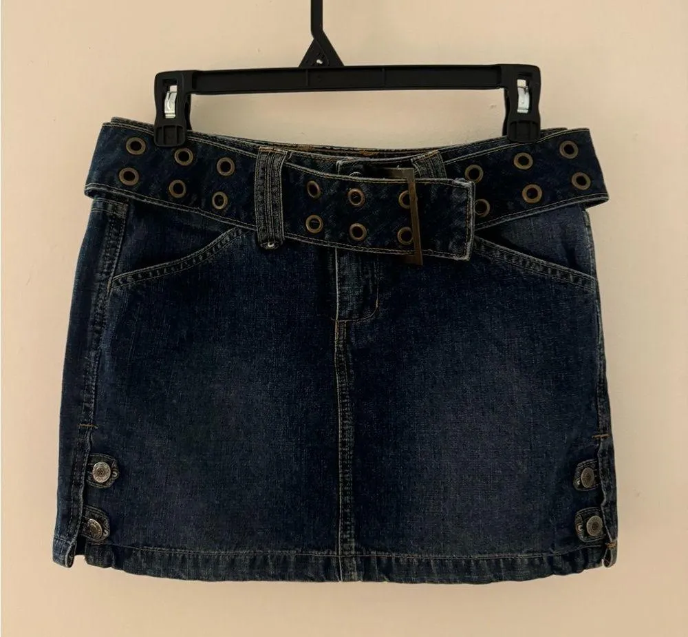 adorable vintage denim mini skirt size 1 with cute belt - Image 2