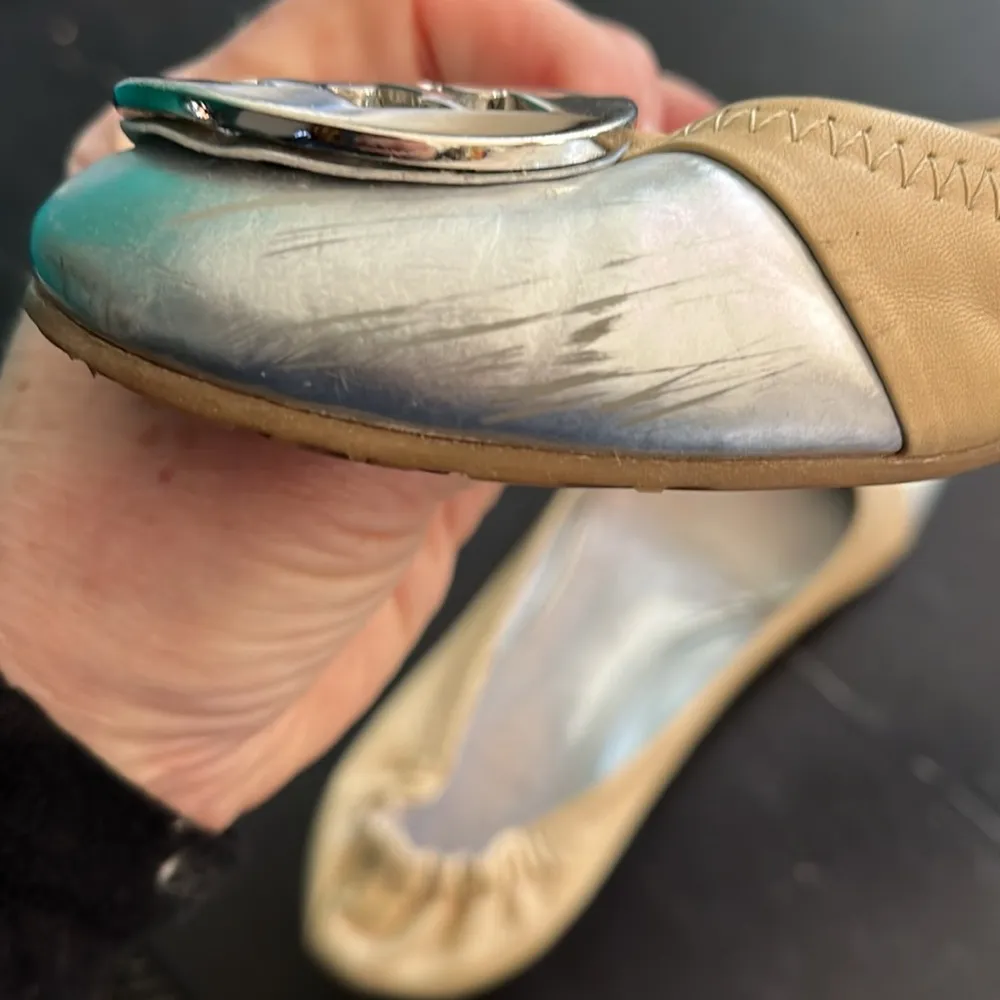 ballet slipper type shoes. A little scuffed up shown in pic. - Image 5