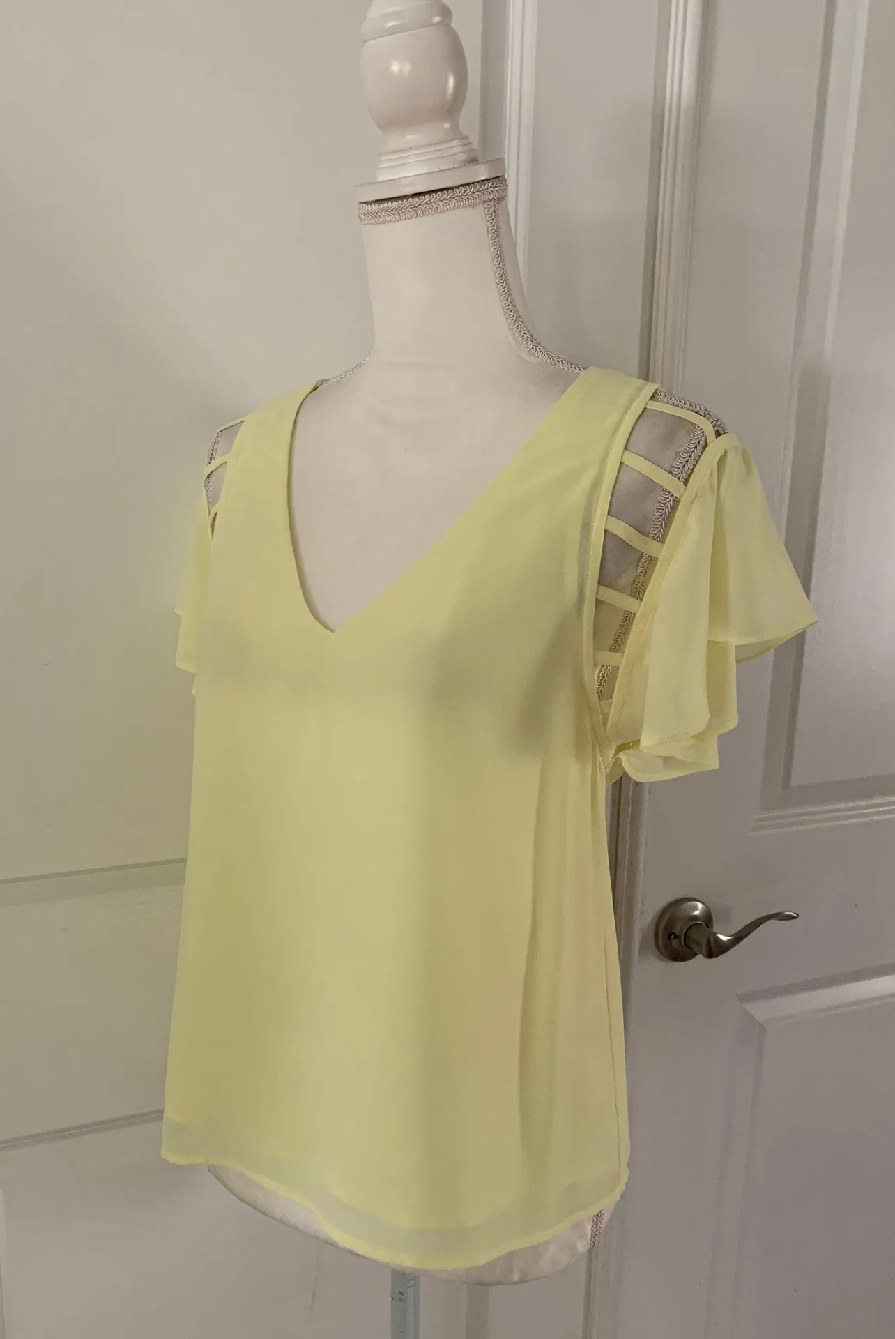 flutter sleeves blouse - Image 5