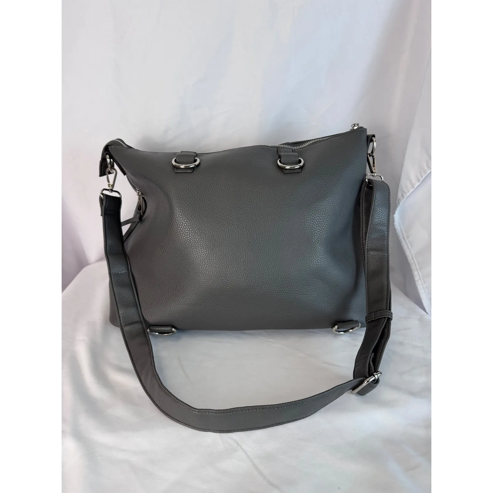 Willow Wood Gray Tote Bag Crossbody‎ Purse Front Pocket Tassel Accent - Image 3