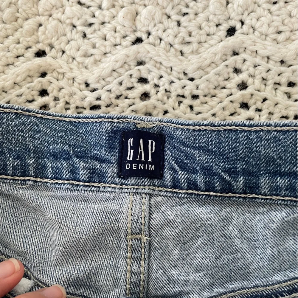 Gap Two Tone High Waisted Straight Leg Denim Jeans Light/Medium Wash (Size 26) - Image 3