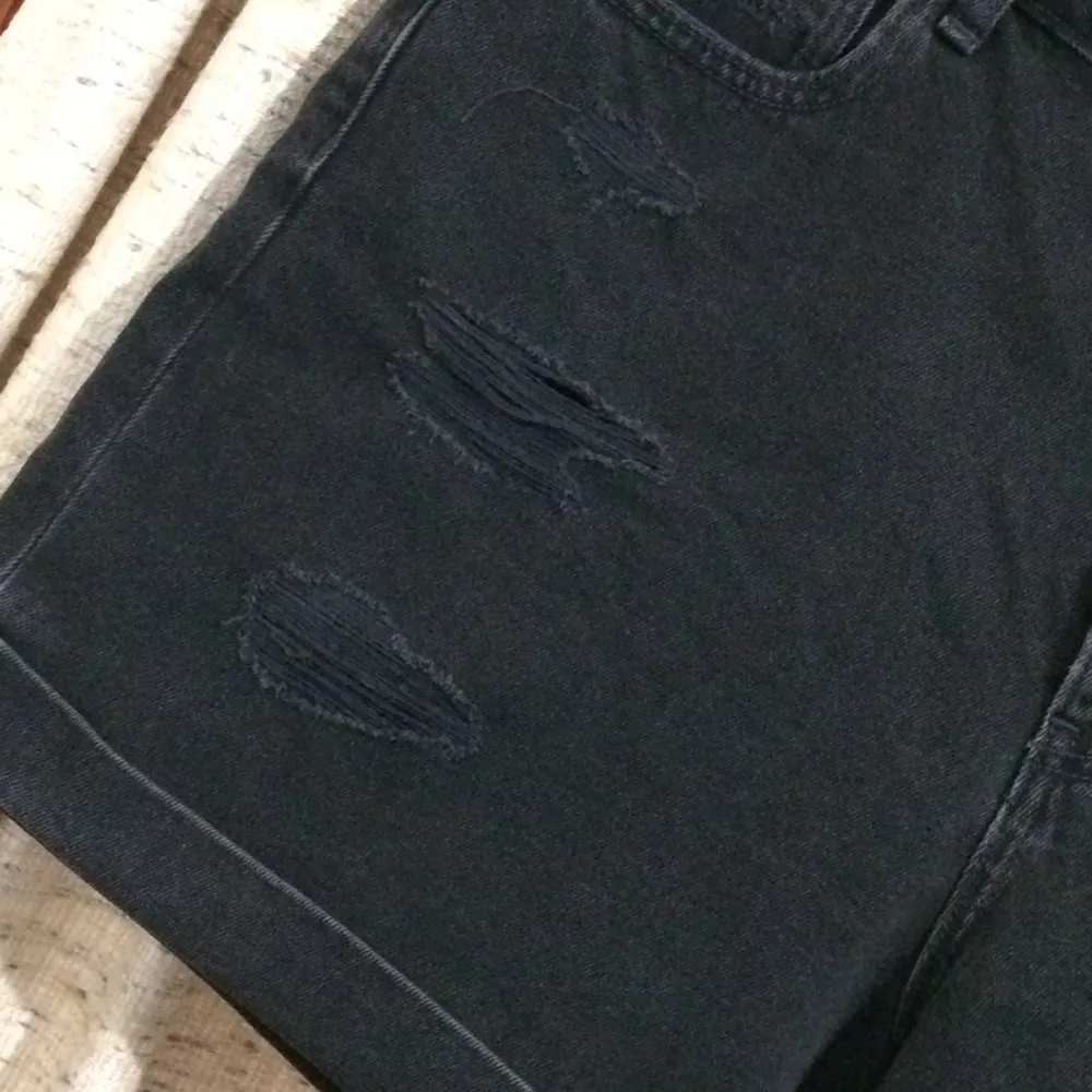 American Eagle Washed Black Mom Distressed Cuffed Denim Shorts - Image 5