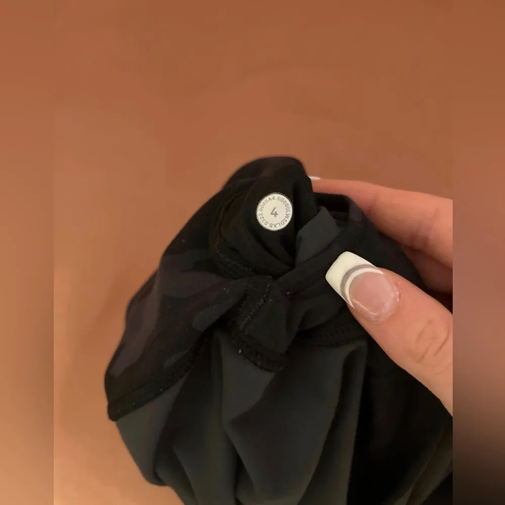 Lululemon Align High Rise 25” Black Camo Coal Multi Leggings Size 4 - Image 4