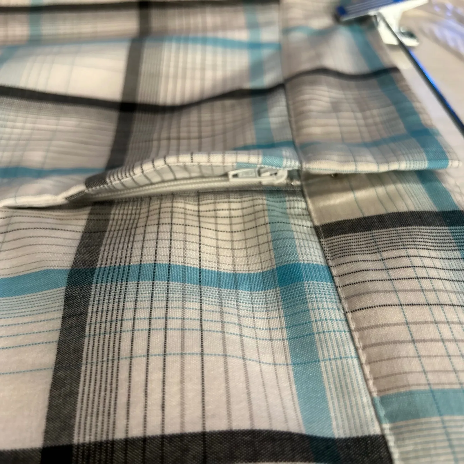 IZOD Women Sport Skirt Golf Tennis Plaid Blue White Black Size 6 Cool FX Stretch - Image 8