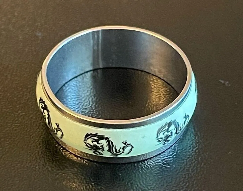 Glow in the dark Chinese dragon ring size 7.25 Green - Image 4