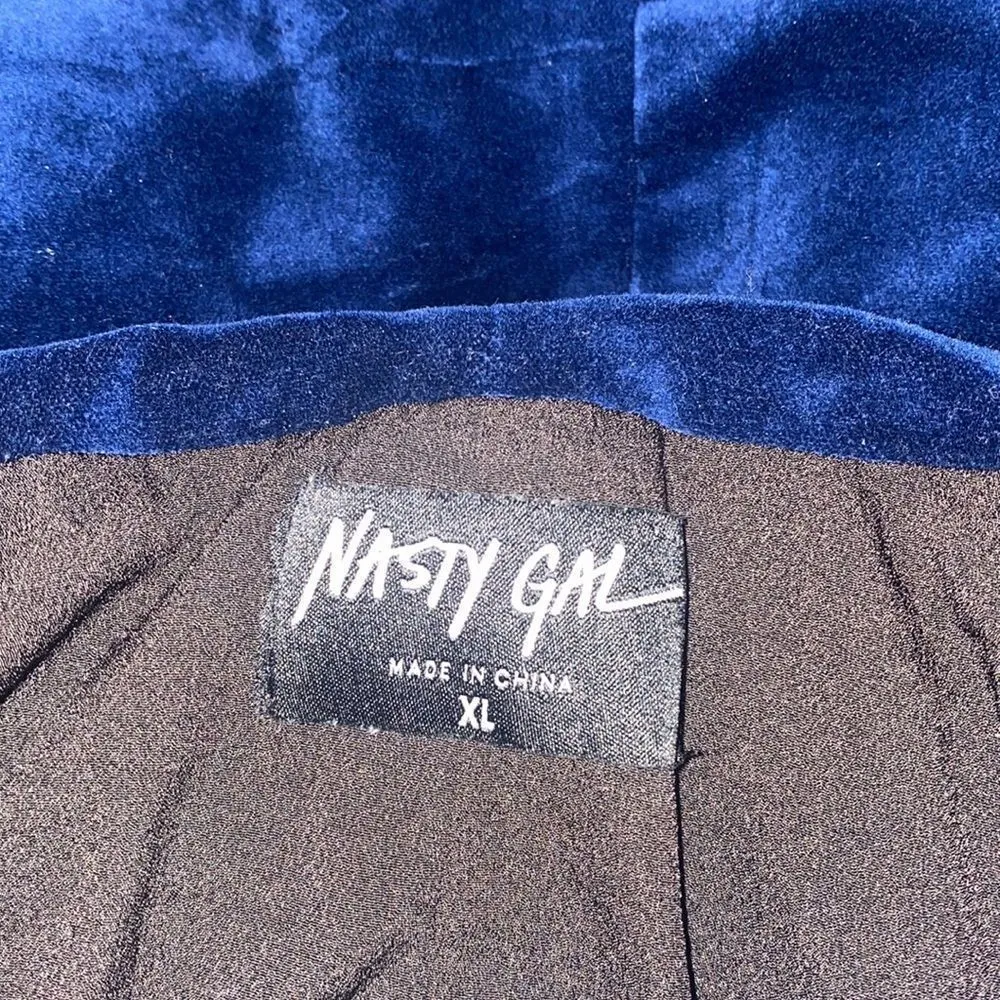 ✨ Nasty Gal Day Tripper Velvet Jumper Dress✨ - Image 7