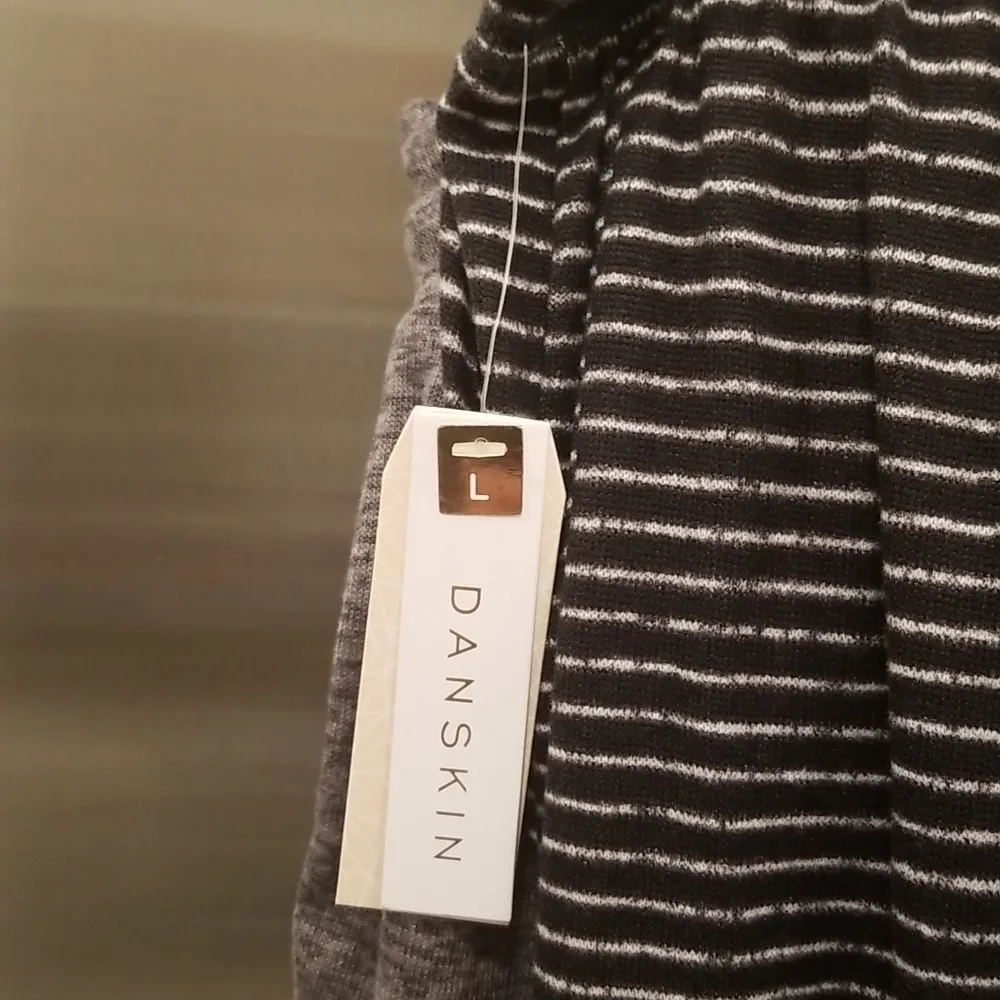 💕DANSKIN💕 PJ Jogger & Shorts (3 Piece Set) L NWT - Image 5