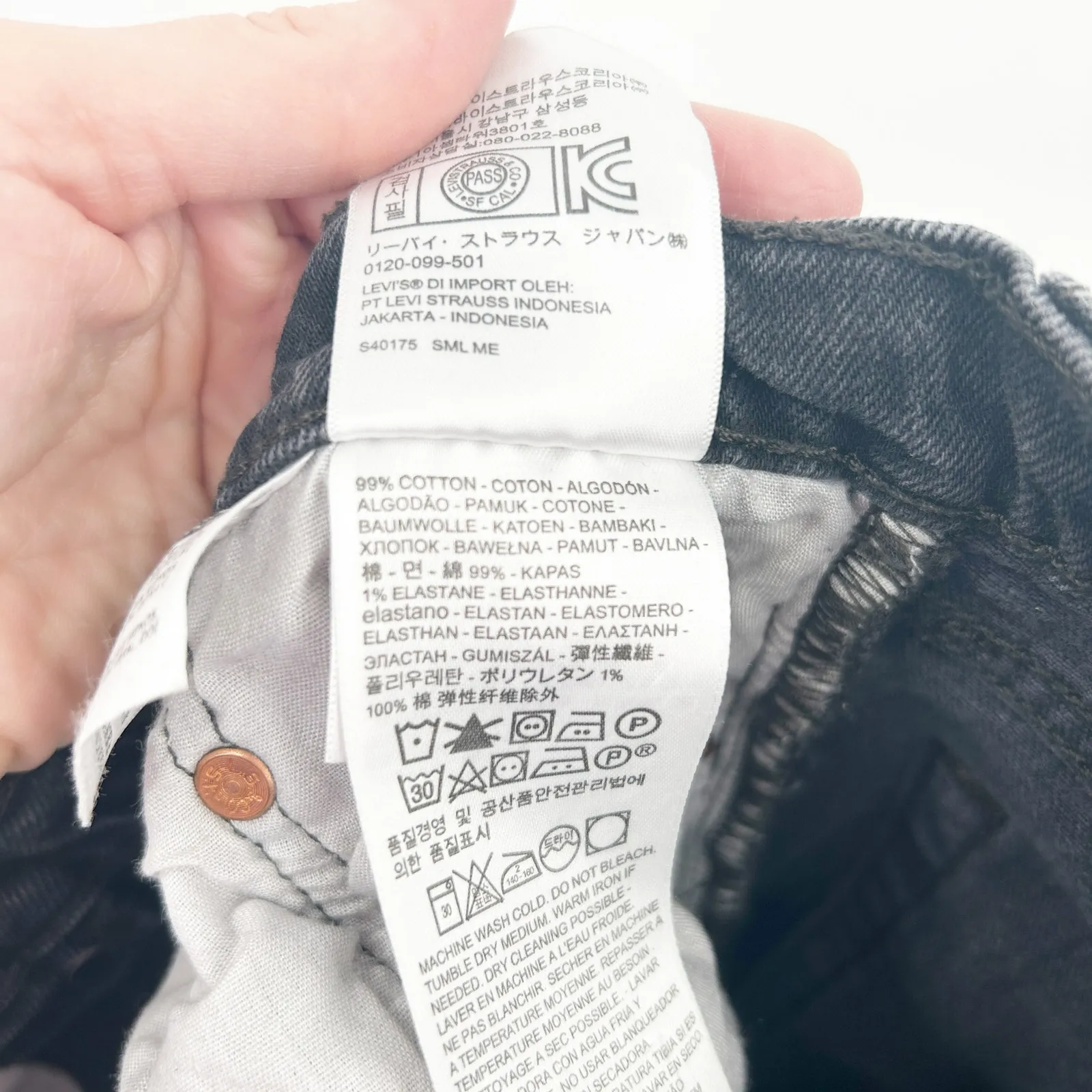 Levis 501 Womens Raw Hem Button Fly Ripped Distressed Straight Jeans Size 28‎ - Image 9