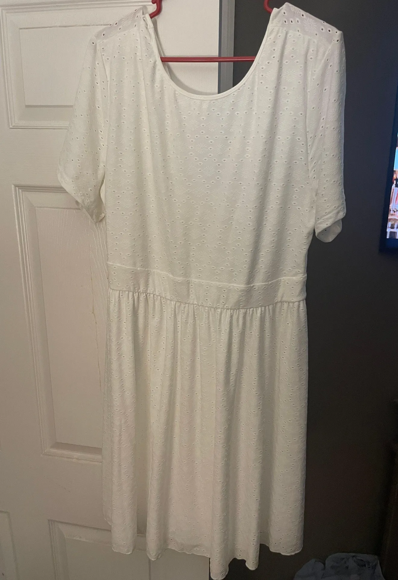 White Dress Size 3X - Image 3