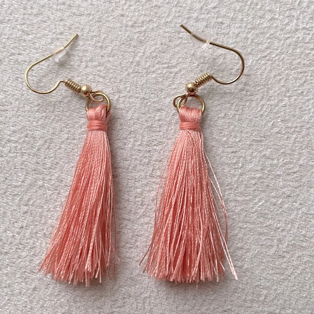 Pink tassel gold hook dangle earrings - Image 3