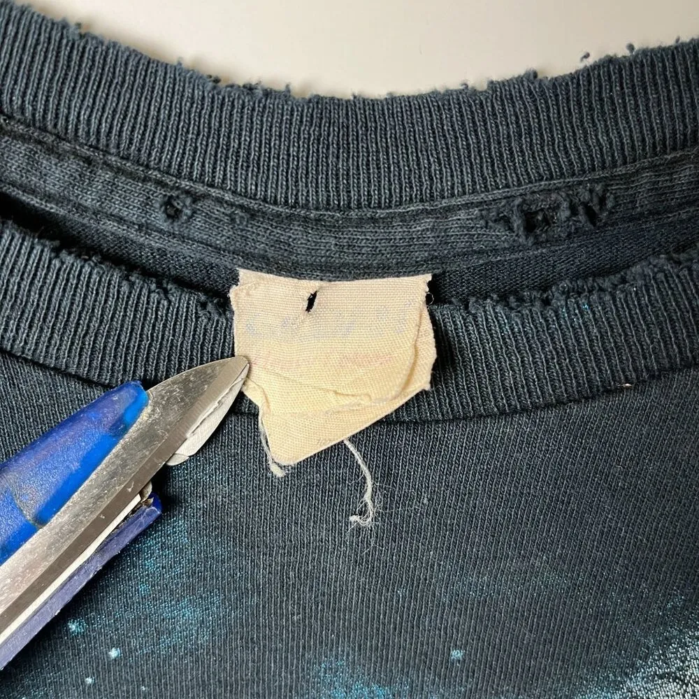 Distressed Vintage Y2K T Shirt Skeleton Mythical Creatures XL Black Graphic Tee - Image 6