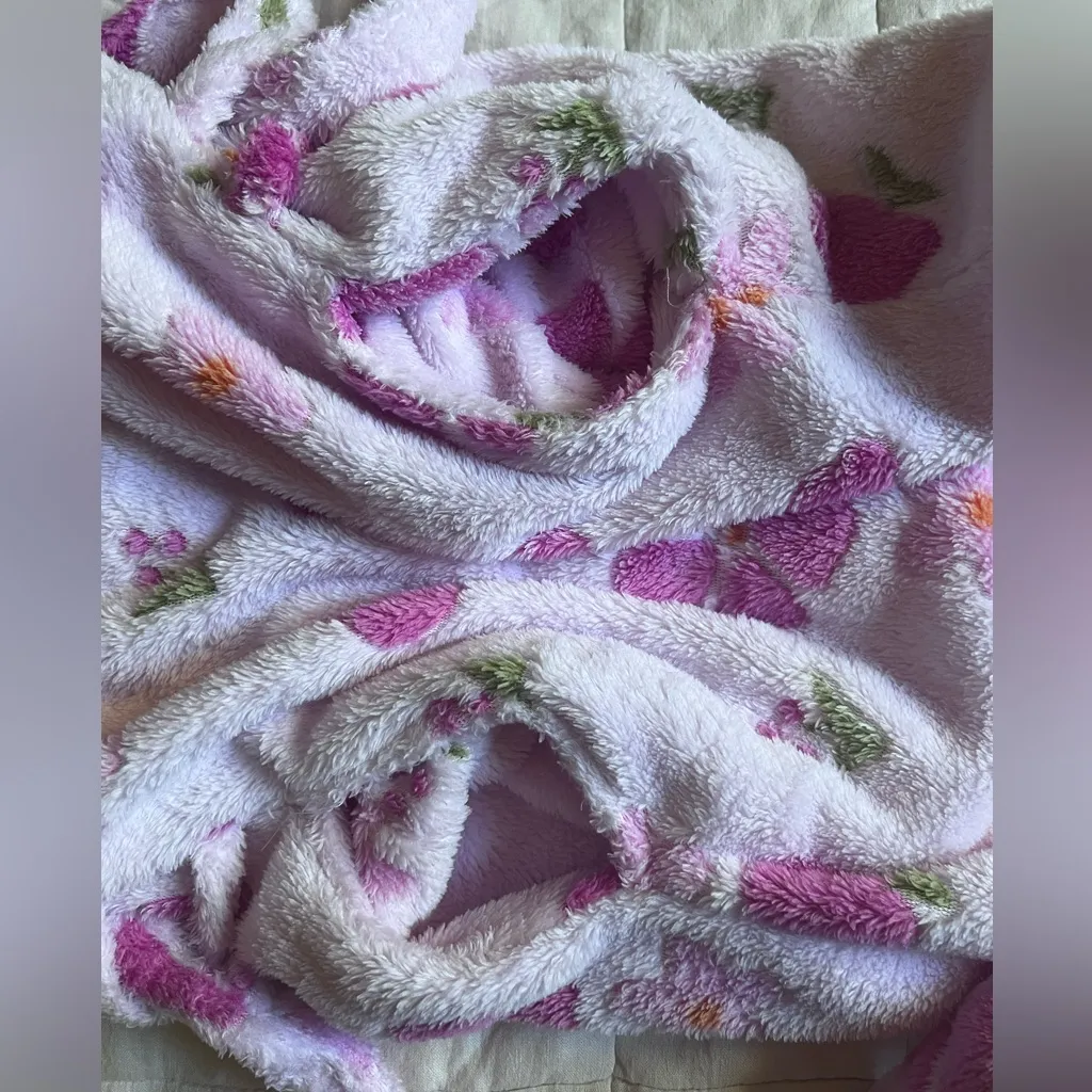 Vintage Pink Floral Apple Fluffy Plush Robe 90s Nostalgia Y2K Girlhood - Image 3
