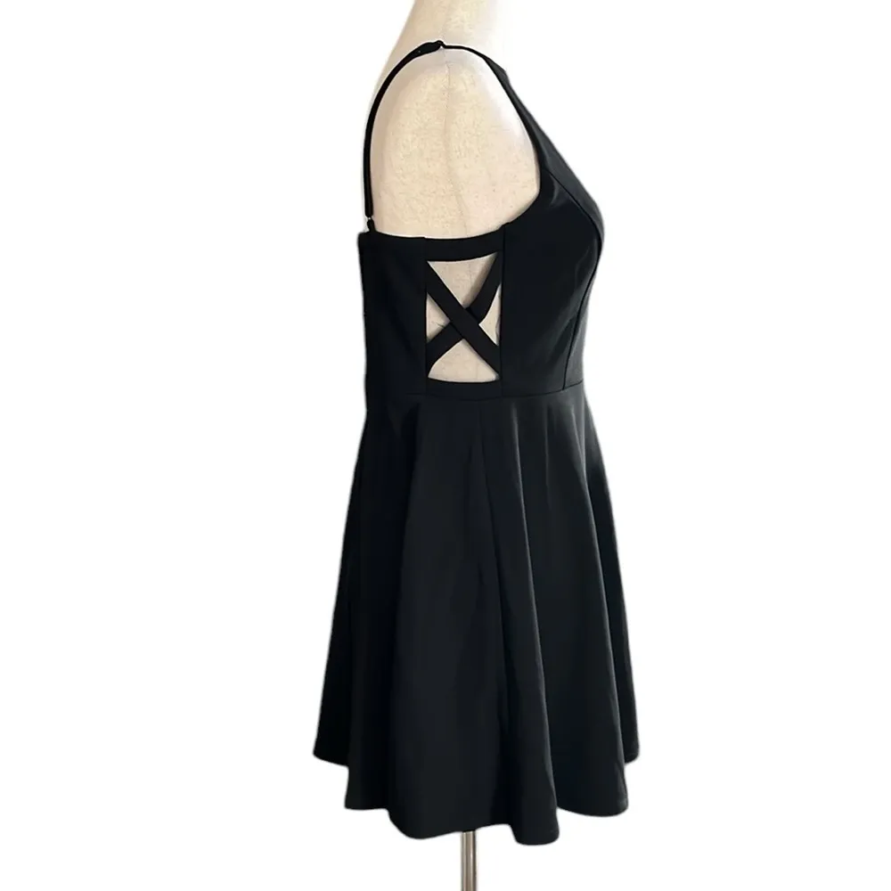 City Triangles Sleeveless Side Cutout Little Black Dress - Image 8