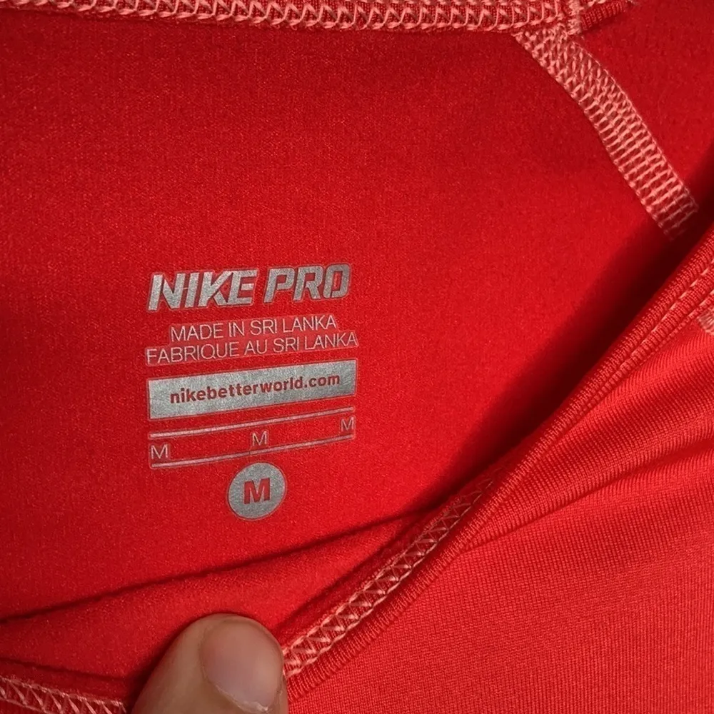 Nike Pro fleece lined‎ long sleeve shirt size medium - Image 3