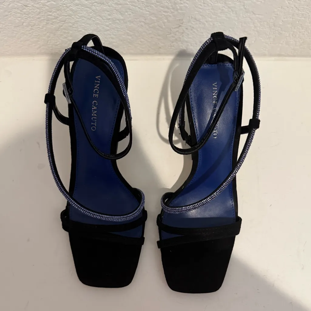 Vince Camuto Kressila Black Suede Blue Crystal Strappy Block Heel Sandals 9 NEW - Image 4