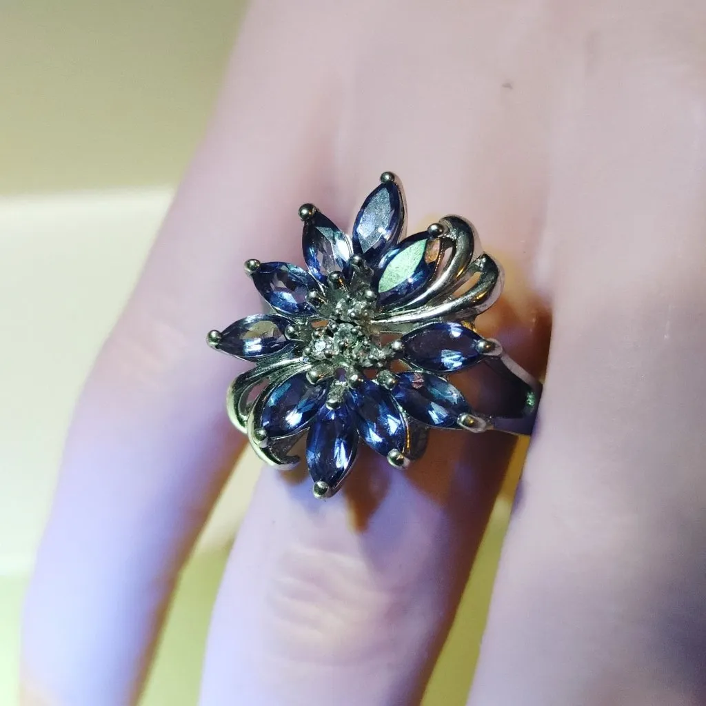 Tanzanite Flower Ring Size 7 Sterling Silver 925 Sparkling Accents Stamped RJ - Image 3