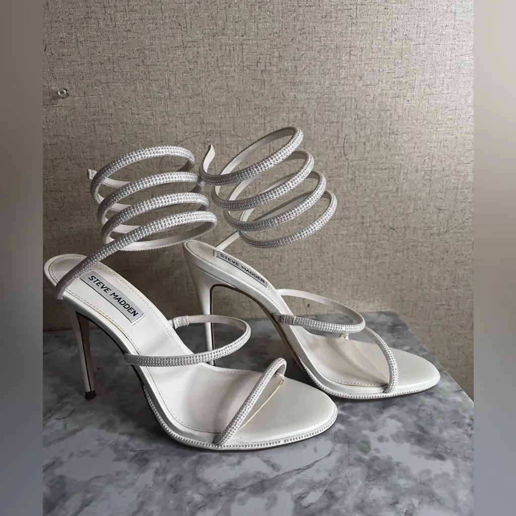 Steve Madden Exotica Pearl Rhinestone Leg-coil Sandals 9.M - Image 2