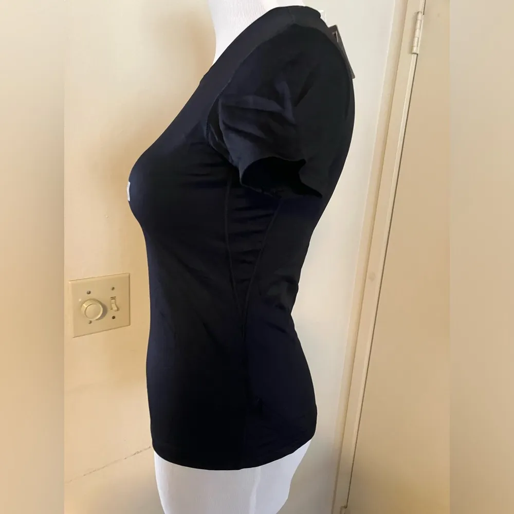 Uniqlo Activewear T-shirt Size M Womens Black Short Sleeve Sports Training Tee - Image 3