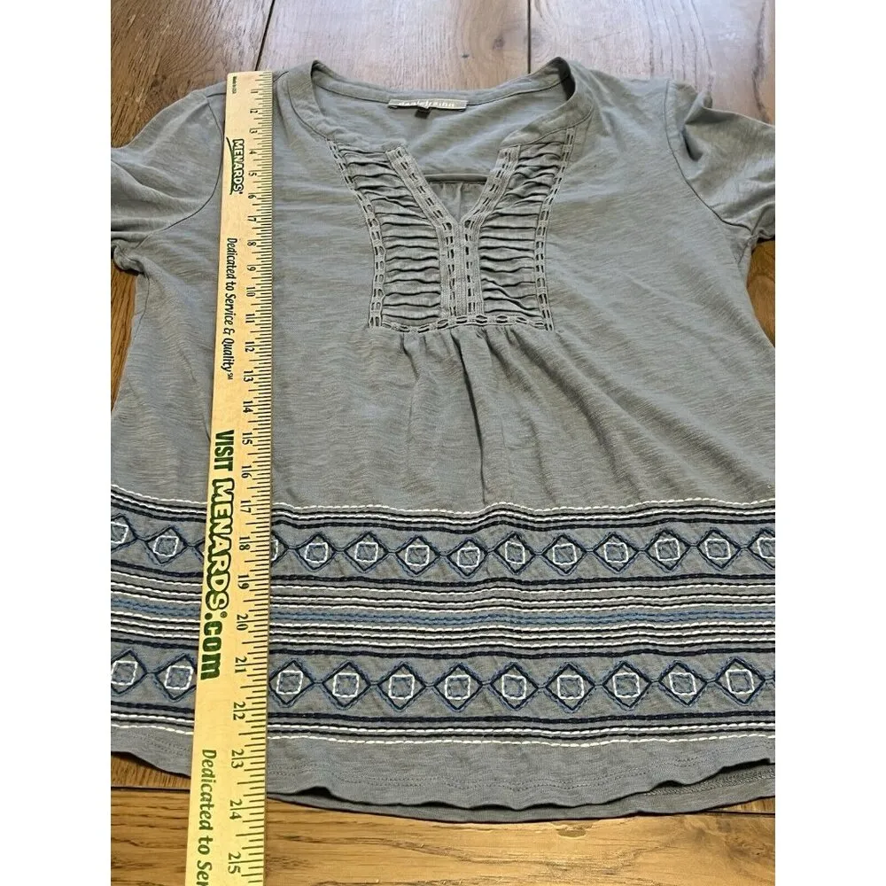 Daniel Rainn Light Gray Aztec Boho Top Sz Small Pleated Long Sleeves Preppy City - Image 3