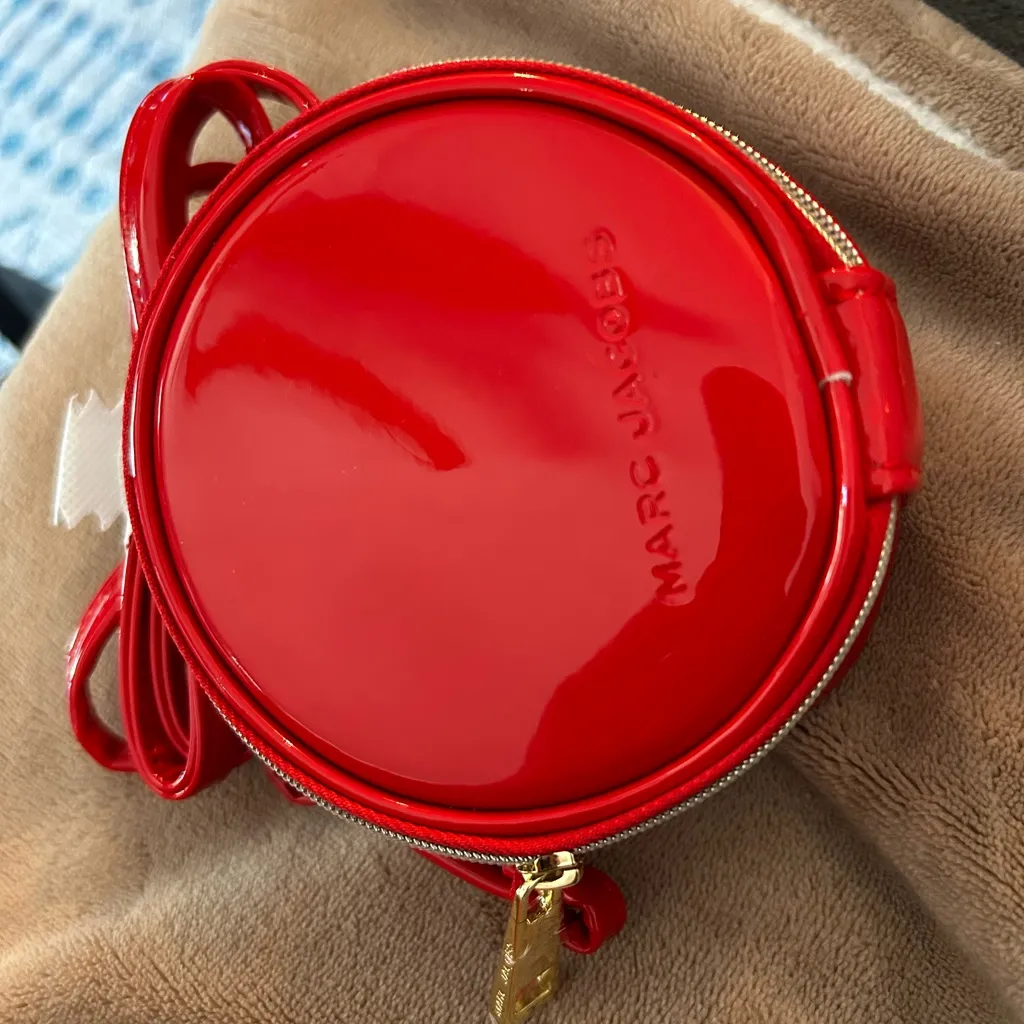 Marc Jacobs Mini 4-inch Red Patent Leather Crossbody Round Canteen Bag Purse NWT - Image 6