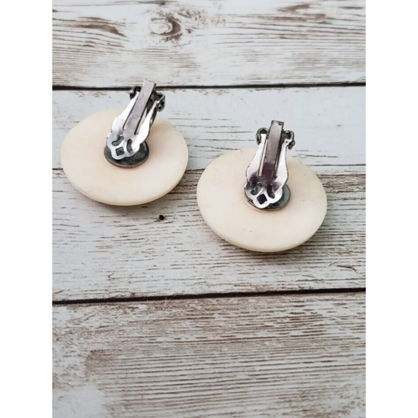 Vintage Clip On Earrings - Image 3