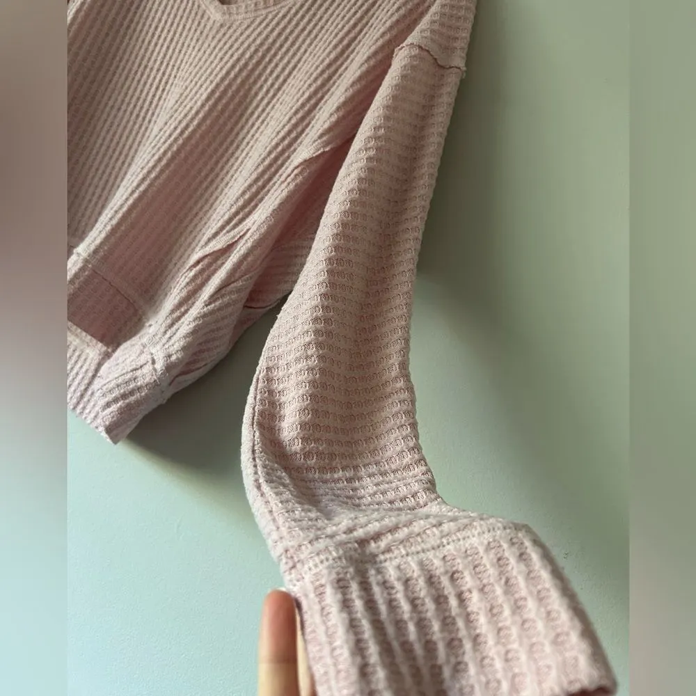 Abercrombie & Fitch Pink Waffle Knit V-Neck Sweater Size Small Casual Cozy - Image 8