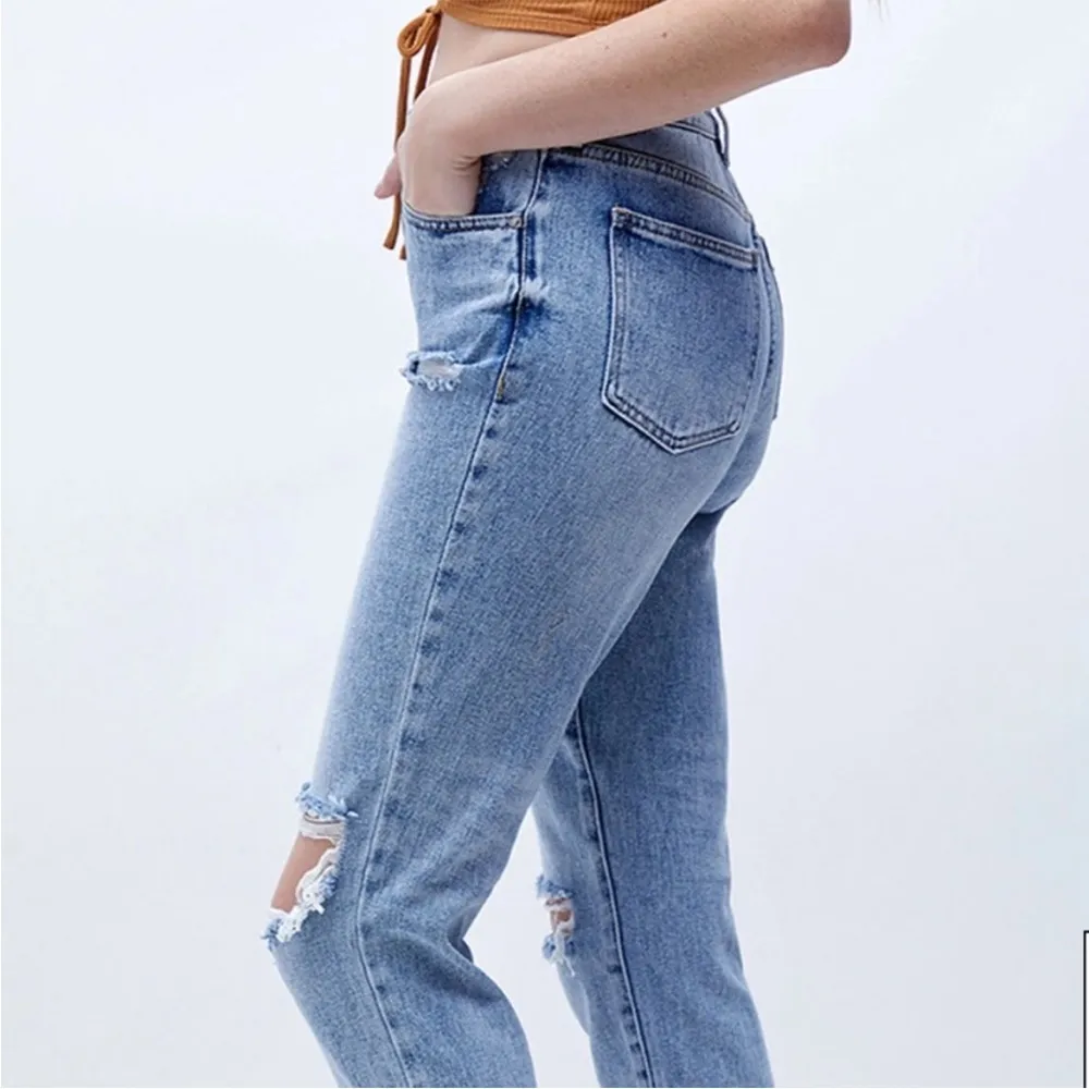PacSun Light Blue Distressed High Rise Mom Jeans 26 - Image 5
