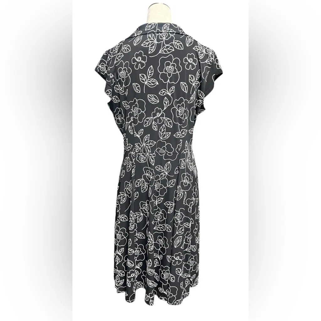 Robbie Bee Floral Midi Dress - Image 2