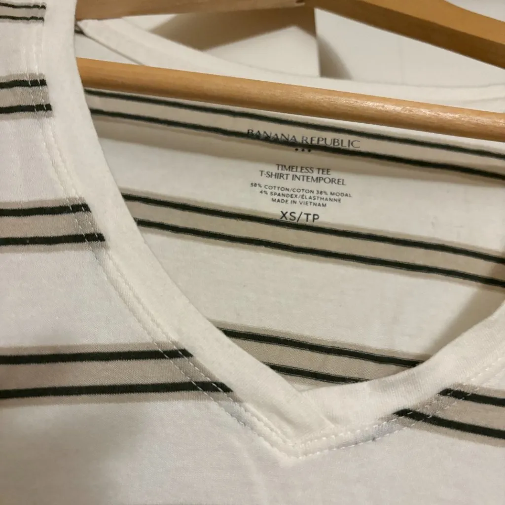 Banana Republic Factory Timeless Tee XS Xtra Small Long Sleeve White Striped - Image 2
