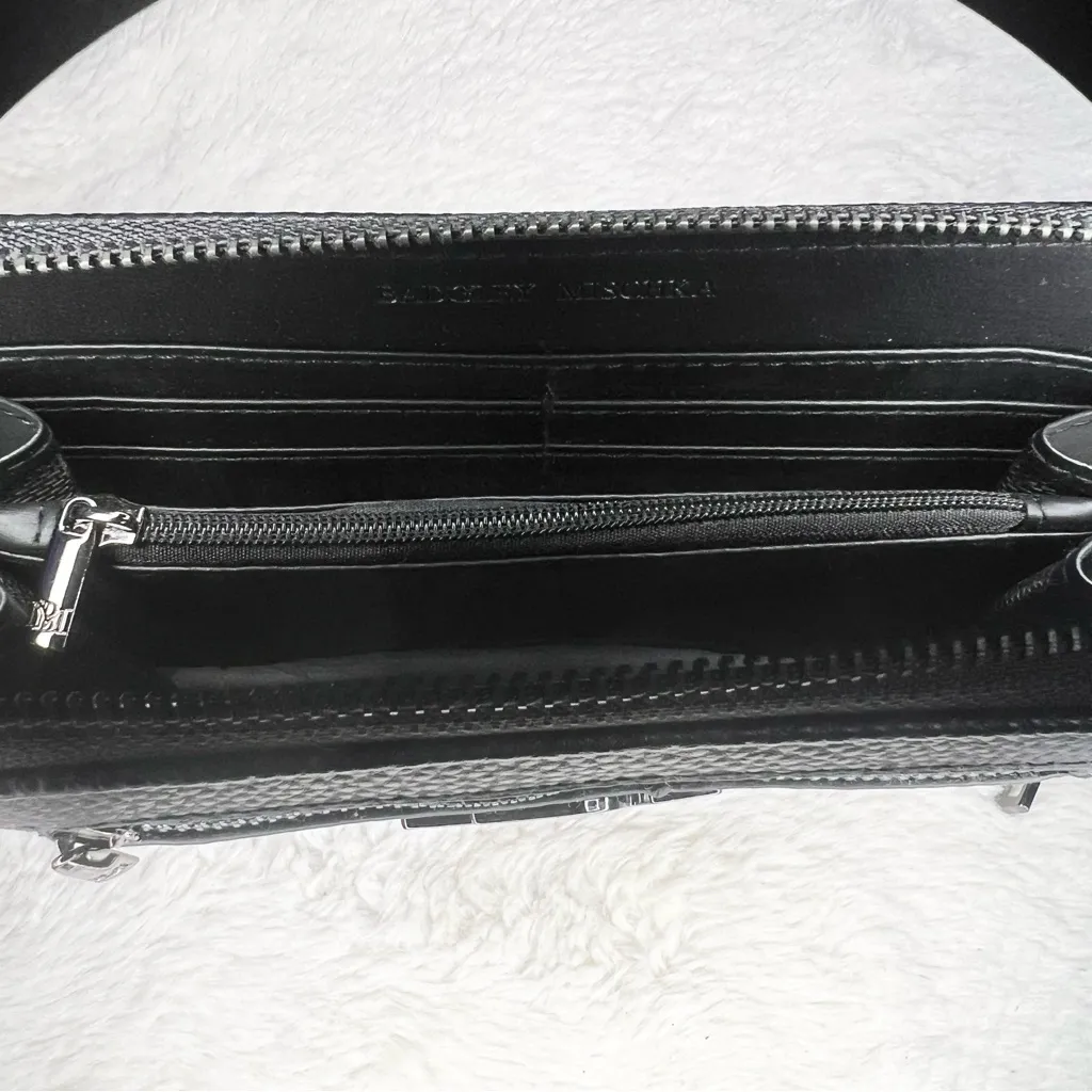 Badgley Mischka Black Textured Faux Pebble Leather Long Zip Around Wallet NEW - Image 6