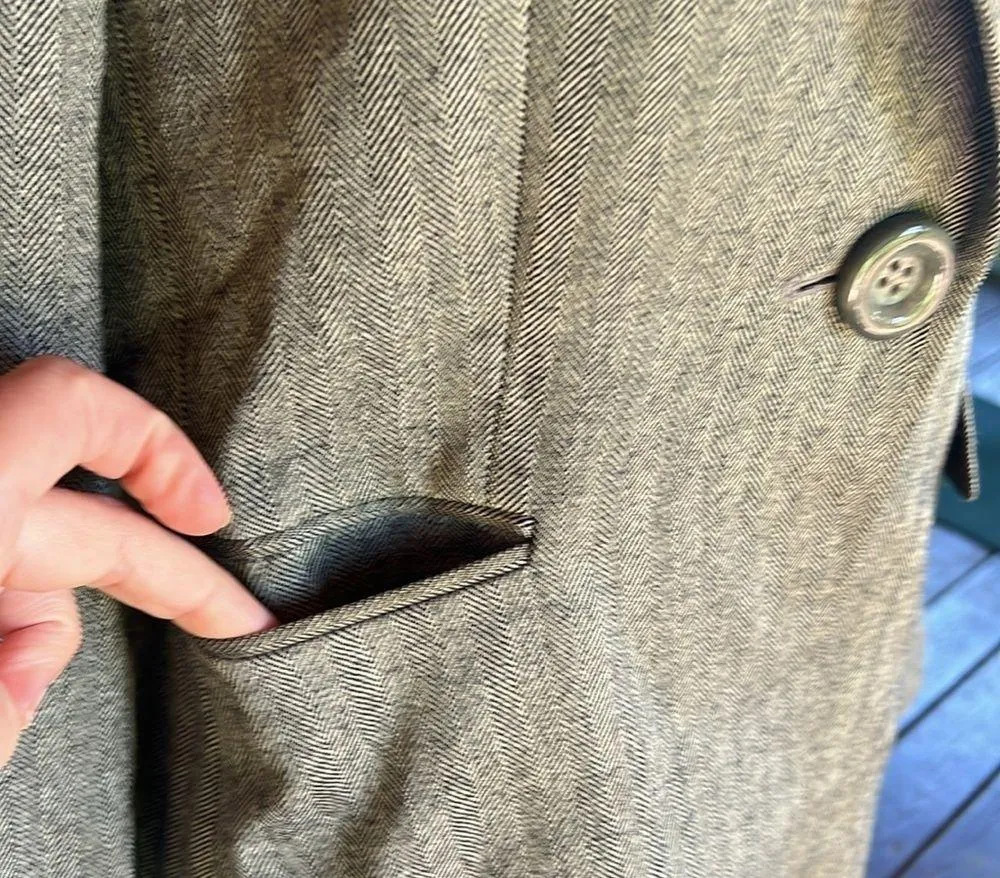 Tahari Arthur S. Levine Wool Blazer Size 6P - Image 3