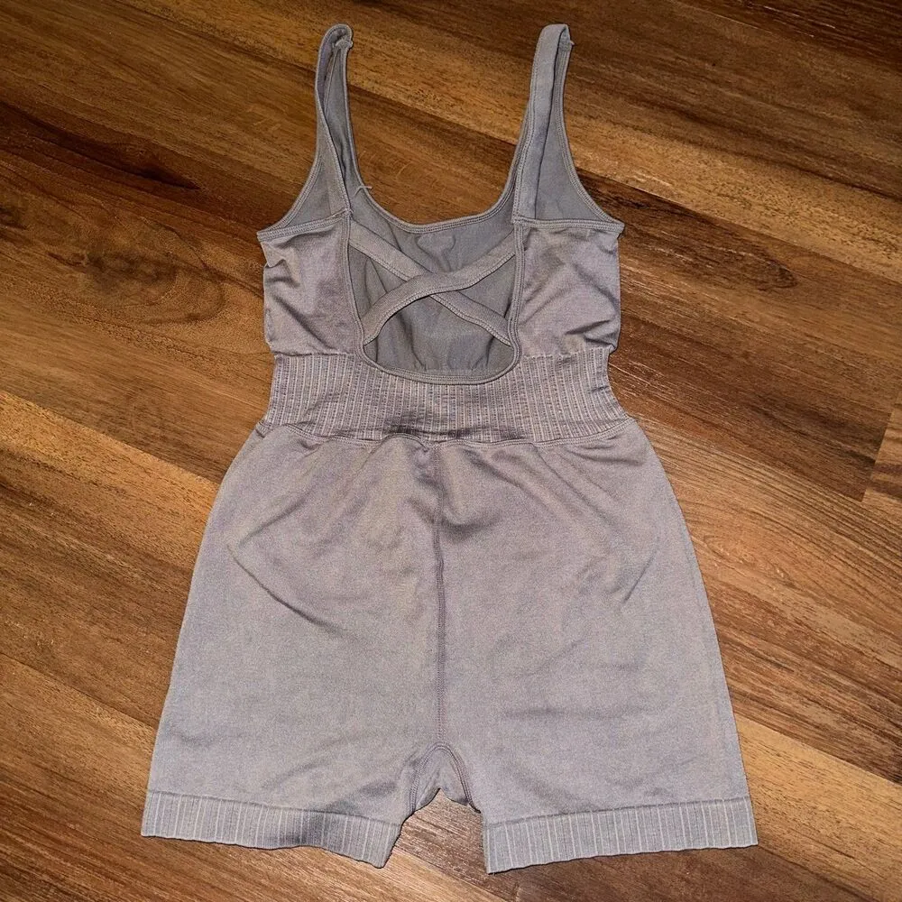 Cris cross bodysuit purple color Small - Image 2