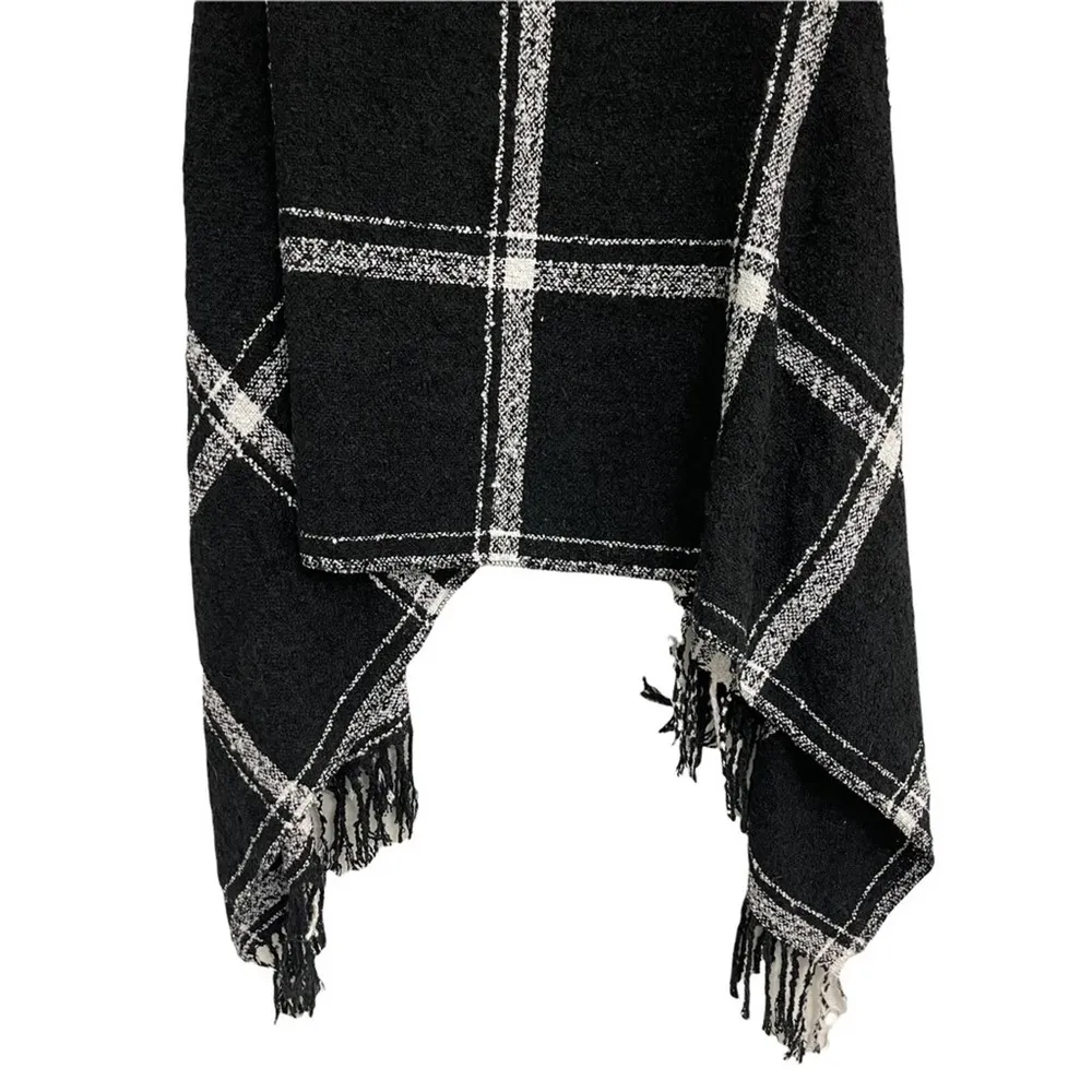 MUD PIE Wrap Scarf Plaid Black & White One Size Black & White Fall Winter - Image 5