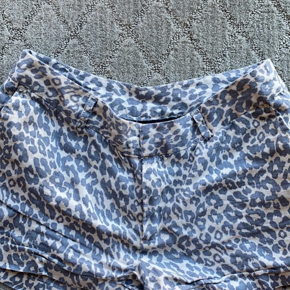 Cynthia Rowley snow leopard 3” linen shorts chic classic summer vacation - Image 2