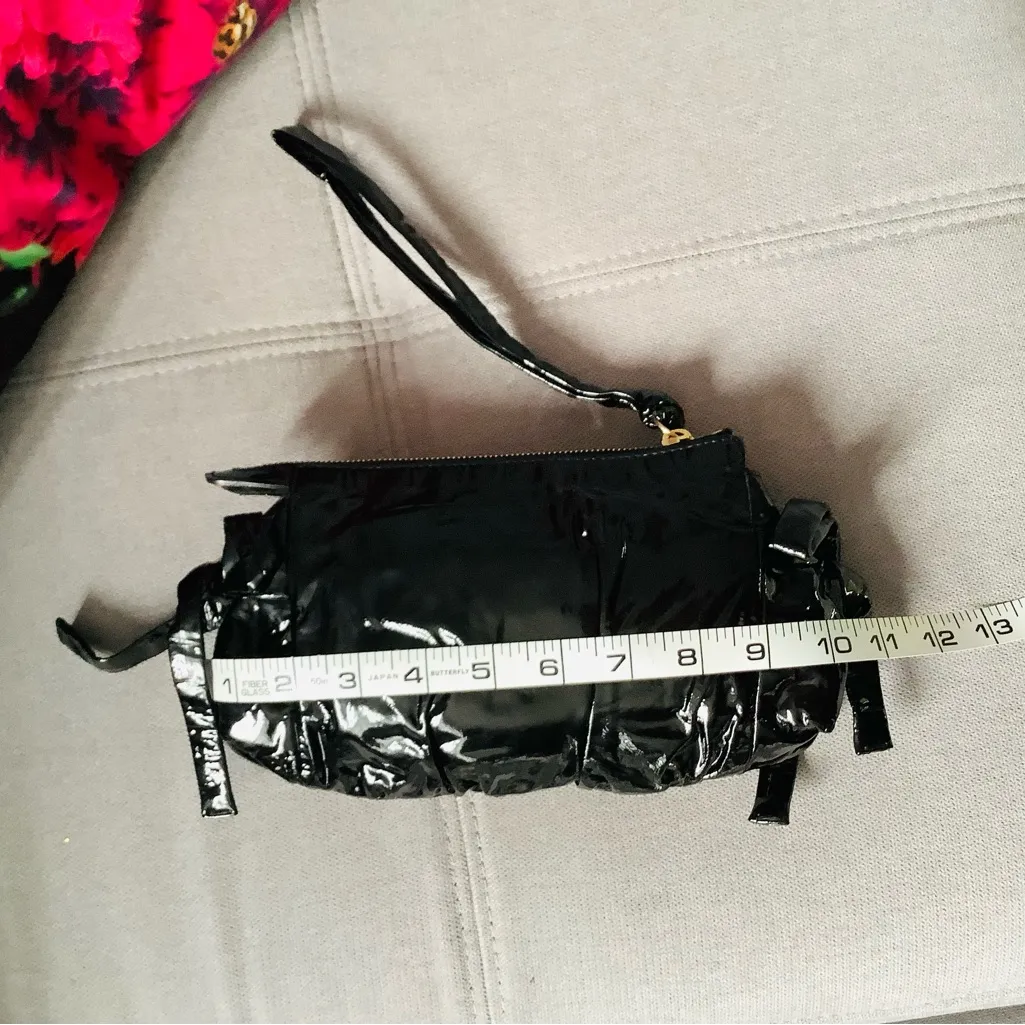 Very dressy GUCCI GO OUT clutch/ bag 🔥🔥🔥 - Image 10