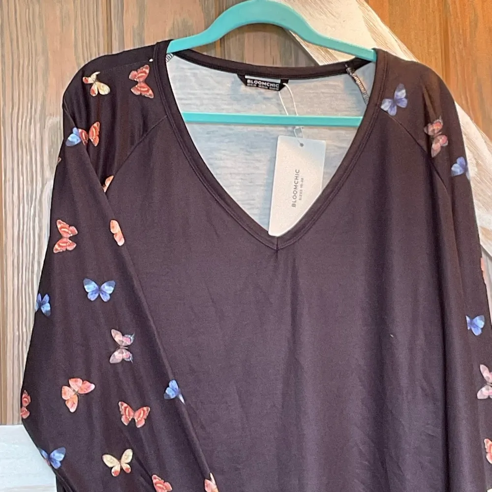 BloomChic Blk V - Image 7