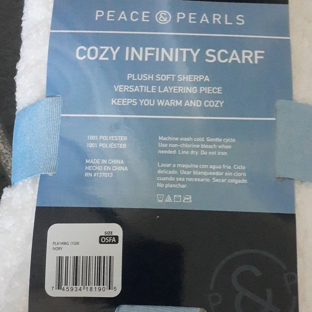 Peace & Pearl's Cozy Infinity Sherpa Scarf - Image 2