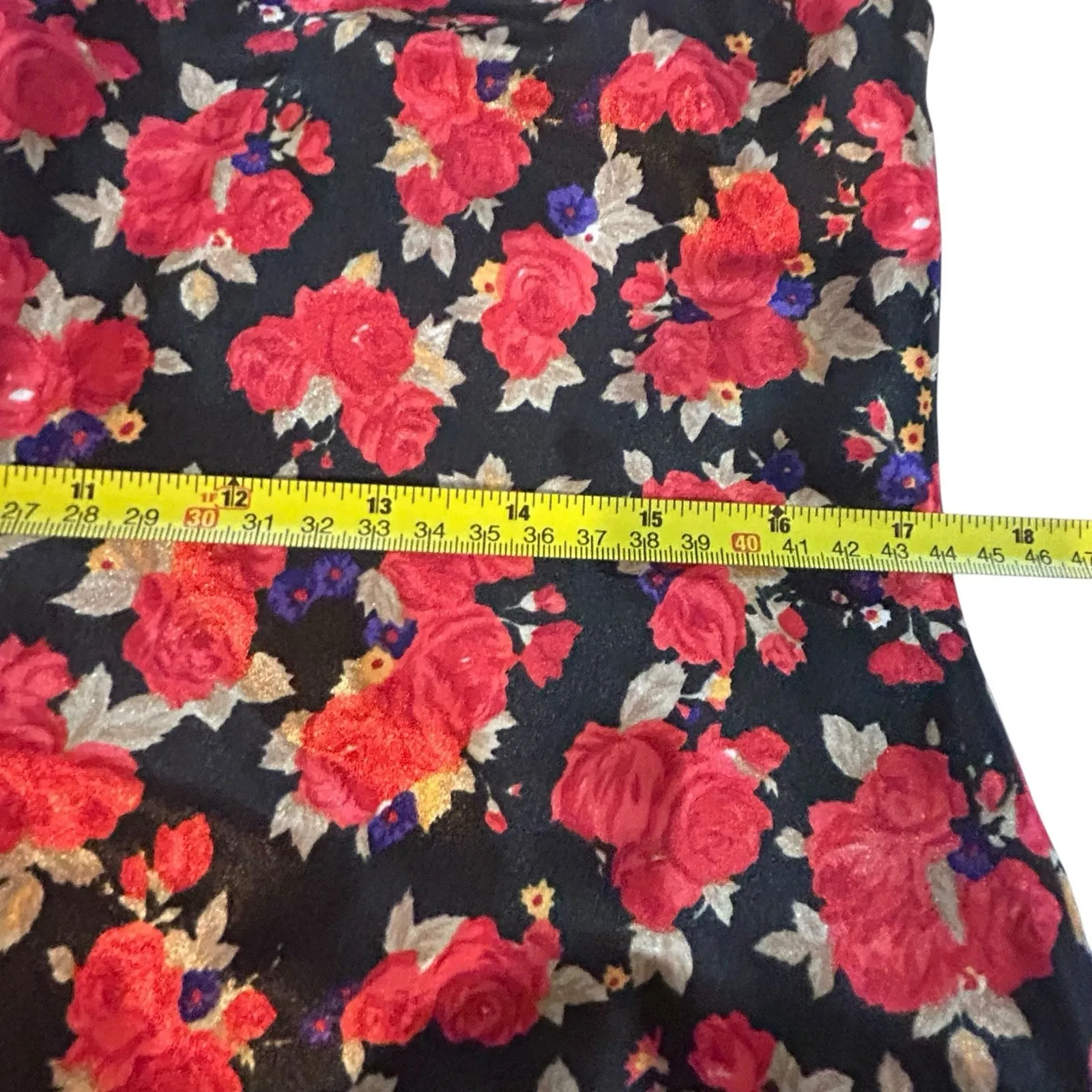 Black Floral Satin Cami Red Rose Print Y2K Romantic Tank S/M Adjustable Straps Size 4 - Image 4