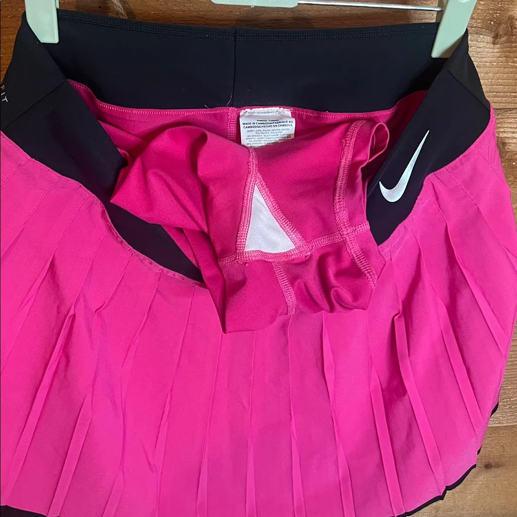 Nike DriFit Victory Tennis Skirt Skort Pink Black Pleated Size M Athleisure - Image 8