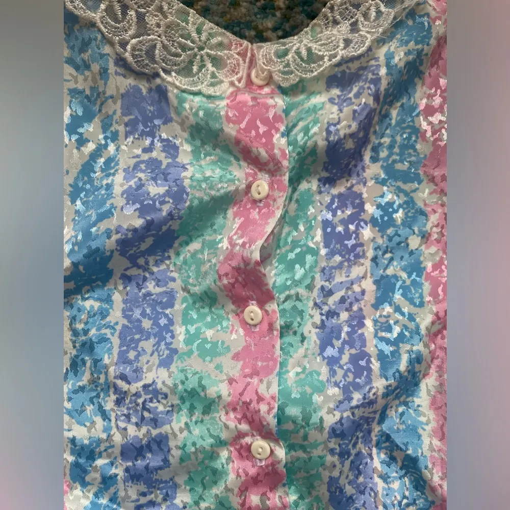 Vintage Jonathan Martin lace collar cap sleeve button back blouse, size medium - Image 7