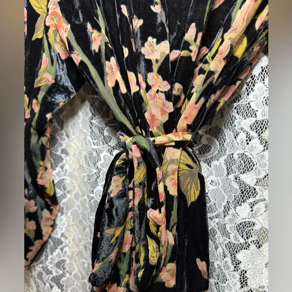 Lucy Paris Black Pink burnout velvet Floral duster robe chainette fringe sheer S - Image 13