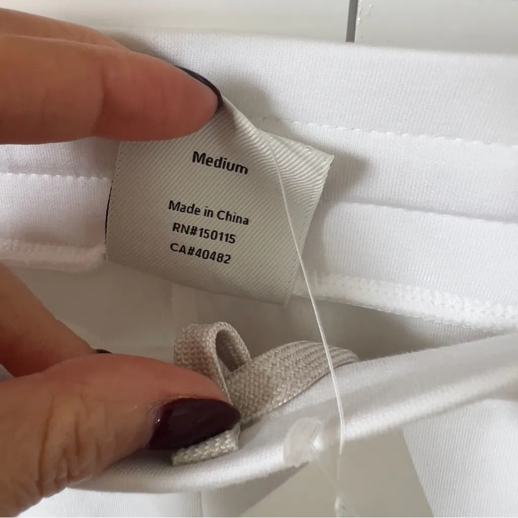 NWOT Varley The Slim Stripe Cuff Pants in White / Navy / Forest - Image 9